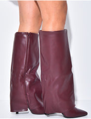 Bottes en similicuir à talons aiguille et rabat