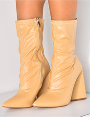 Bottines en simili à talons destructurées